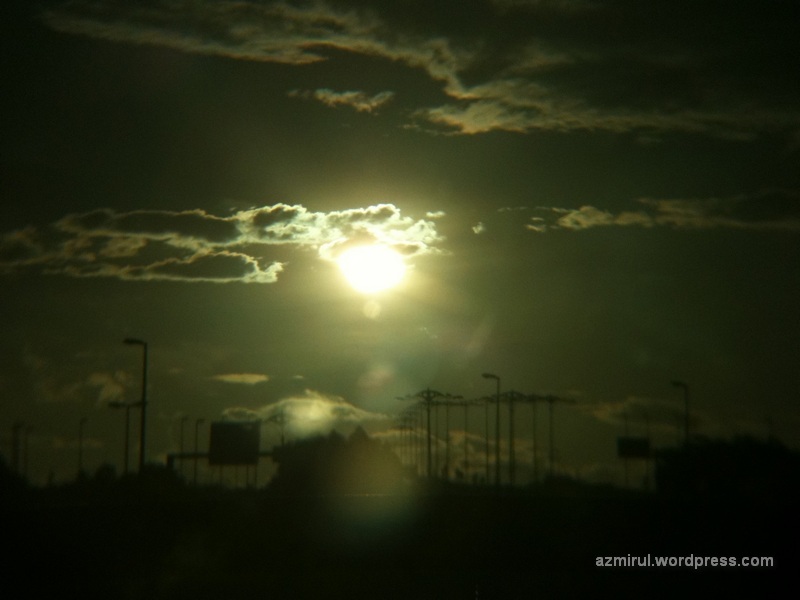  Gambar  matahari  di  pagi  hari   Diari Azmirul Ibnu Hamzah 
